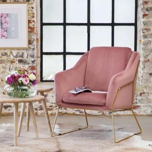 Fauteuil en velours rose Liam