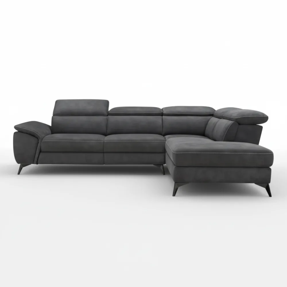 Canapé Newport But en tissu gris foncé, forme d'angle, pieds métalliques noirs, accoudoirs larges et dossiers ajustables, vue de face.