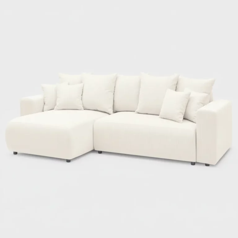 Canapé d'angle Envy Bobochic en tissu blanc, coussins assortis, accoudoirs droits, pieds noirs discrets, vue trois-quarts.