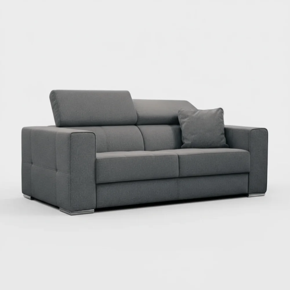 Canapé Quartz But en tissu gris, silhouette droite, accoudoirs carrés, pieds métalliques, coussin et appuie-têtes intégrés, vue trois-quarts.