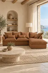 Vue d'ensemble du canapé Odna La Redoute d'angle convertible en tissu, coloris tabac, style campagne chic, dans un salon (mise en situation illustrée par IA)