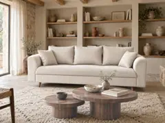 Canapé Rune Maisons du Monde, 3 places droit fixe, velours côtelé, coloris beige, mise en situation dans un salon (illustration IA 1)