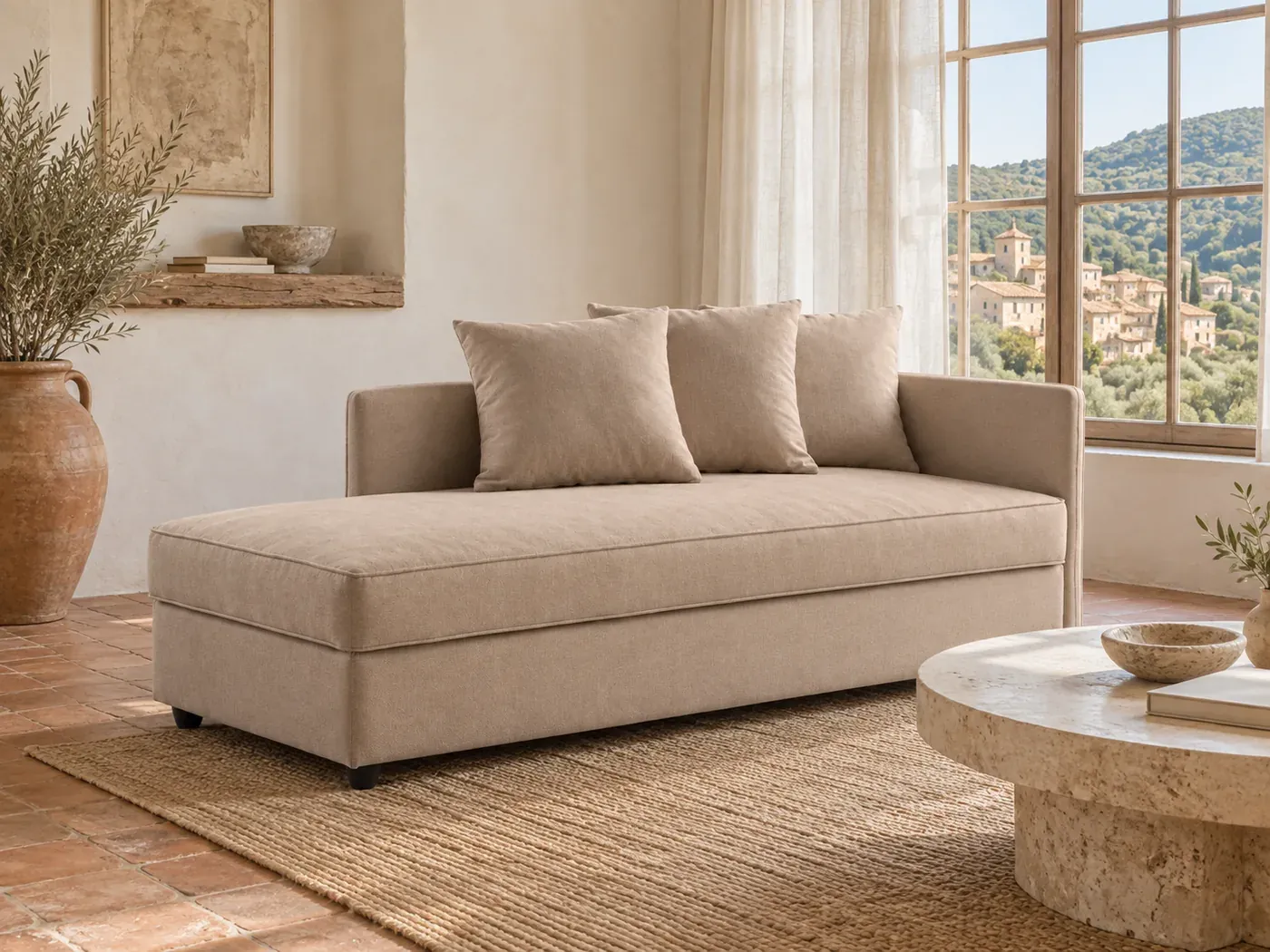 Clea, 3 places d'angle fixe, tissu, coloris meridienne coffre beige, dans un séjour provençal avec vue sur un village
