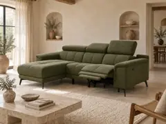 Canapé Fiero Maisons du Monde, 3 places d'angle fixe, coloris olive, mise en situation dans un salon (illustration IA 1)