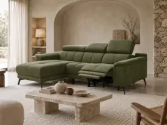 Canapé Fiero Maisons du Monde, 3 places d'angle fixe, coloris olive, mise en situation dans un salon (illustration IA 7)