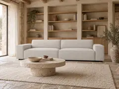 Canapé Jodie Maisons du Monde, 3 places droit fixe, tissu, coloris beige clair, mise en situation dans un salon (illustration IA 1)
