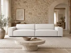 Canapé Jodie Maisons du Monde, 3 places droit fixe, tissu, coloris beige clair, mise en situation dans un salon (illustration IA 7)