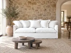 Canapé Barcelone Maisons du Monde, 3 places droit fixe, lin lavé, coloris blanc, lin lavé, mise en situation dans un salon (illustration IA 6)