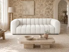 Canapé Lilo Maisons du Monde, 3 places droit fixe, coloris beige sable, mise en situation dans un salon (illustration IA 7)