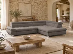 Canapé Twin Conforama, 4 places d'angle convertible, coloris gris, mise en situation dans un salon (illustration IA 1)